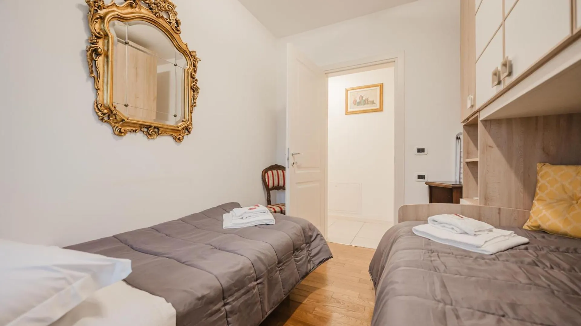 Lucrezia Suite - 10 Min From Venice & Free Parking 0*,  Italia
